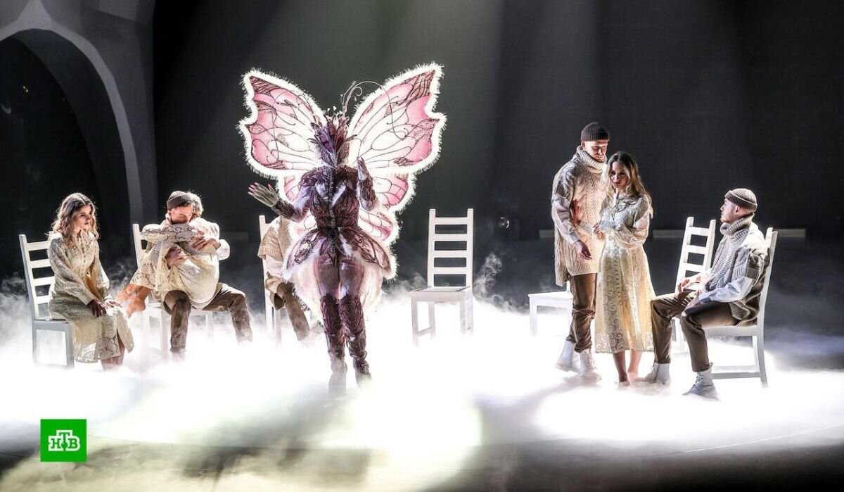     Выступление бабочки. Источник: t.me/ntv_maska Автор фото: Пресс-служба НТВ