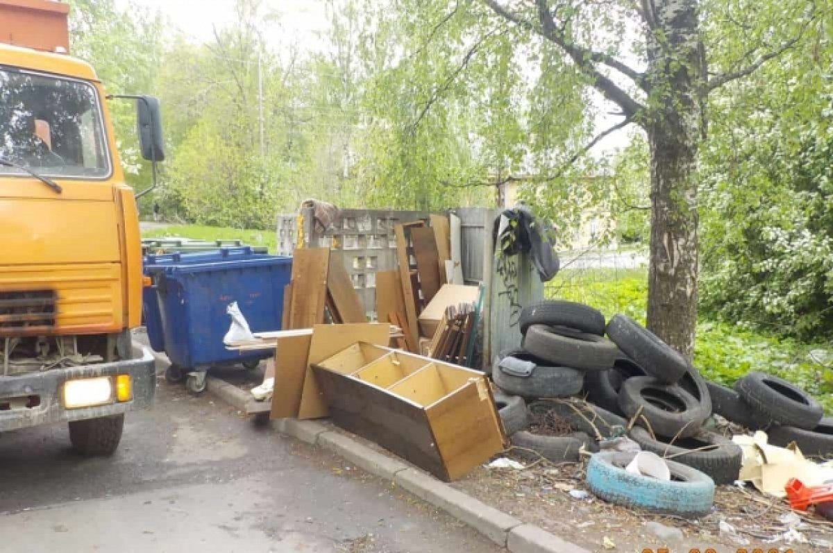    На юге Волгограда ликвидируют чертову дюжину стихийных свалок