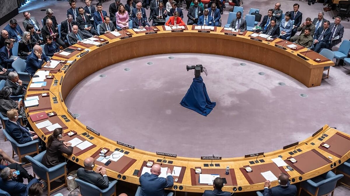 Фото: https://tvzvezda.ru/ (https://mcdn.tvzvezda.ru/storage/news_other_images/2024/04/04/83dc2c0a7888473ea7c83dcb431ec145.jpg)