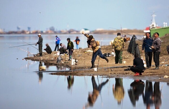 Каменный яр волгоградская область. Погода село рыбалка. Рыбалка в усть-каменогорске. Каменный яр волга. Ташла самарская область озеро.