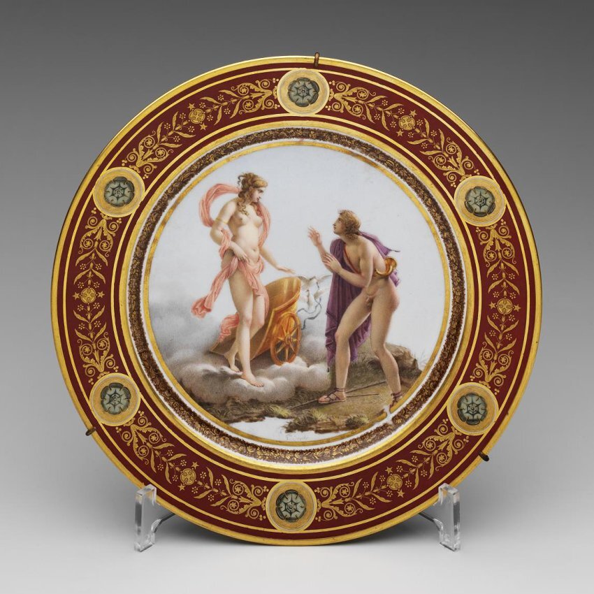 Тарелка десертная, с изображением Венеры и Адониса, из «Олимпийского сервиза». Франция, Севрская мануфактура, 1804-1807. Художник-керамист: Жакото Мария-Виктория. Диаметр: 24,6 см.