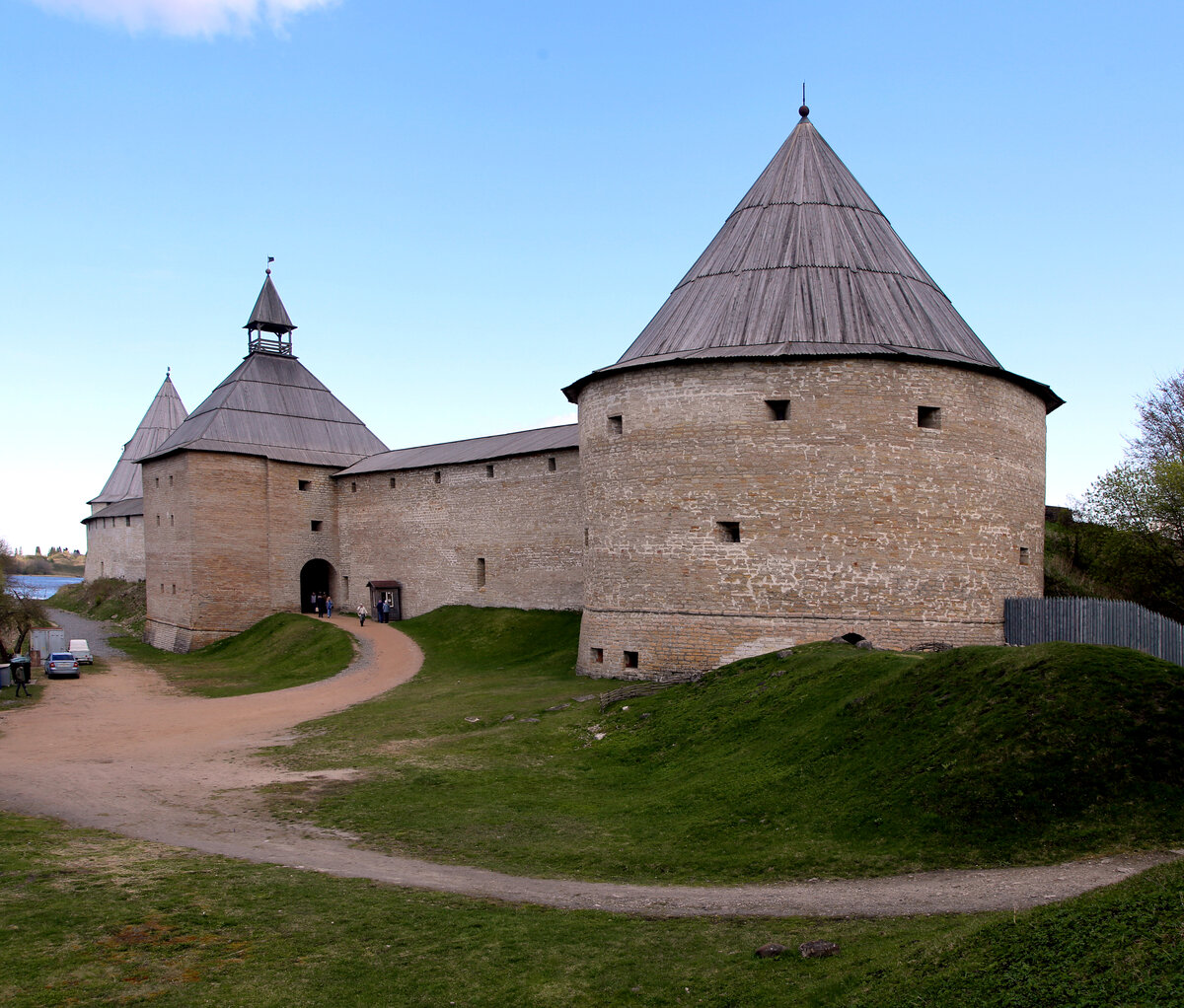  Главный вход в  крепость