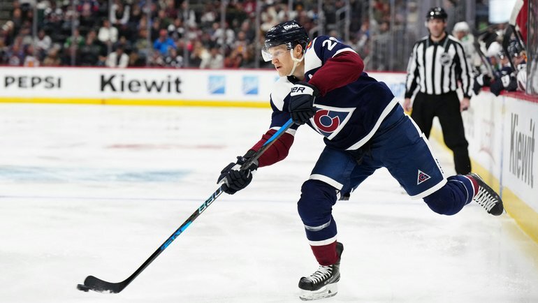    Нэйтан Маккиннон. USA Today Sports