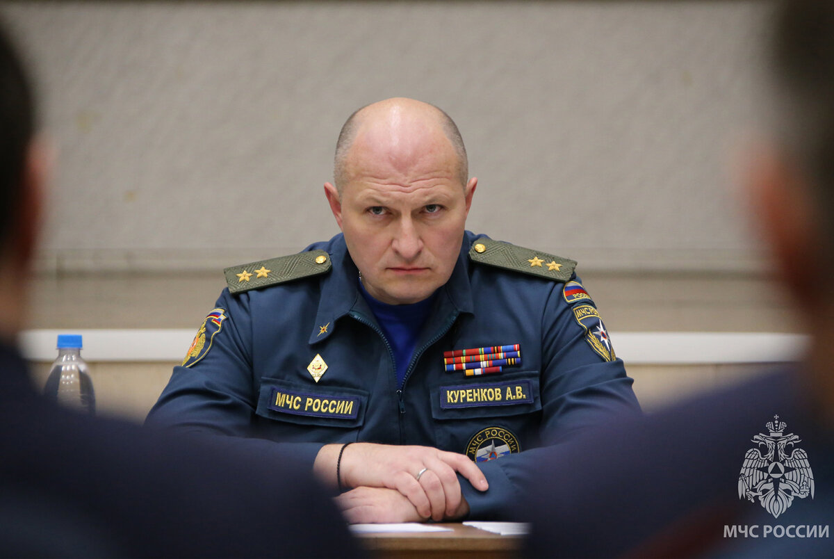 Политику предстоит проверить исполнение озвученных ранее поручений.  Фото: пресс-служба МЧС России / mchs.gov.ru
