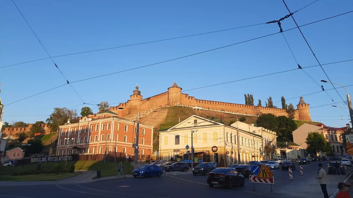     Жителям наглядно продемонстрировали преображение территорий Нижнего Новгорода за 20 лет. Видео опубликовал Youtube-канал «Россия. Было. Стало».