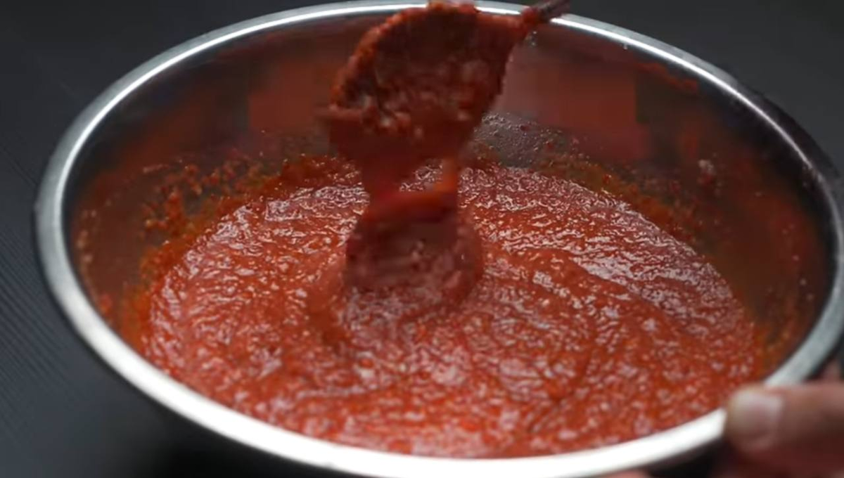 Готовая паста для кимчи.