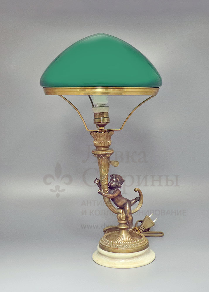 Старинная настольная лампа с зеленым абажуром на мраморном основании «Путто», бронза, Россия, кон. 19, нач. 20 вв. 