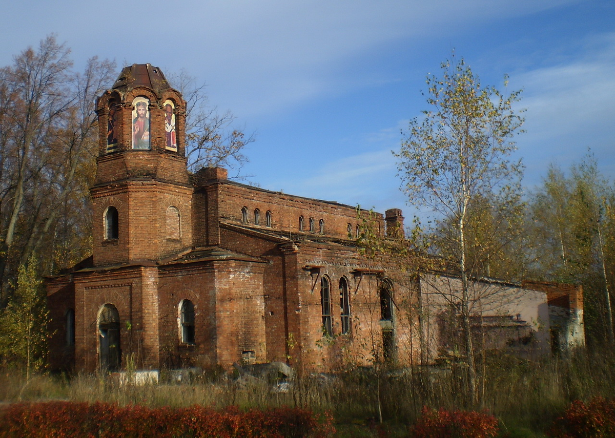 Свято-Троицкая церковь (фото Citywalls.ru)