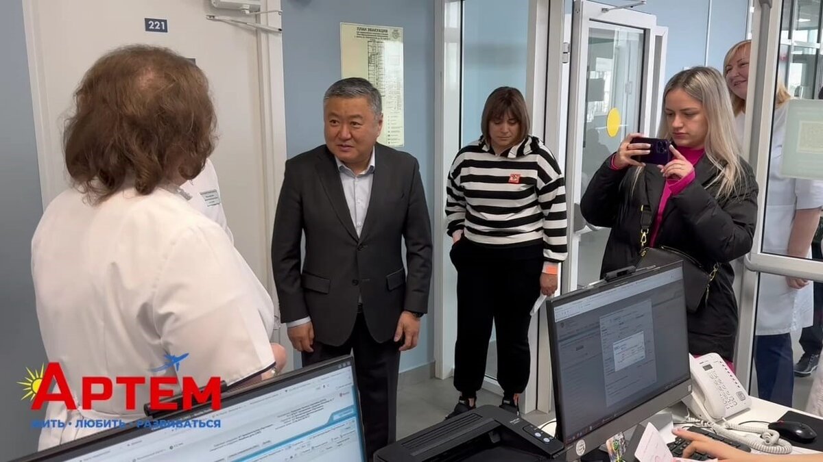     15 апреля глава города шахтеров и авиаторов Вячеслав Квон принял участие в апрельской акции здоровья — он прошел плановую диспансеризацию, и призвал жителей округа позаботиться о себе и тоже проверить свое здоровье.