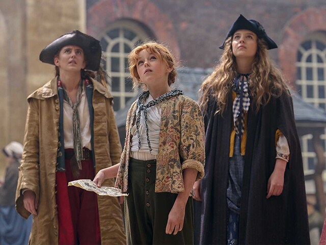 Сестры Троттер, слева направо: Нелл, Жоржи и Рокси (здесь и далее скриншоты из сериала).