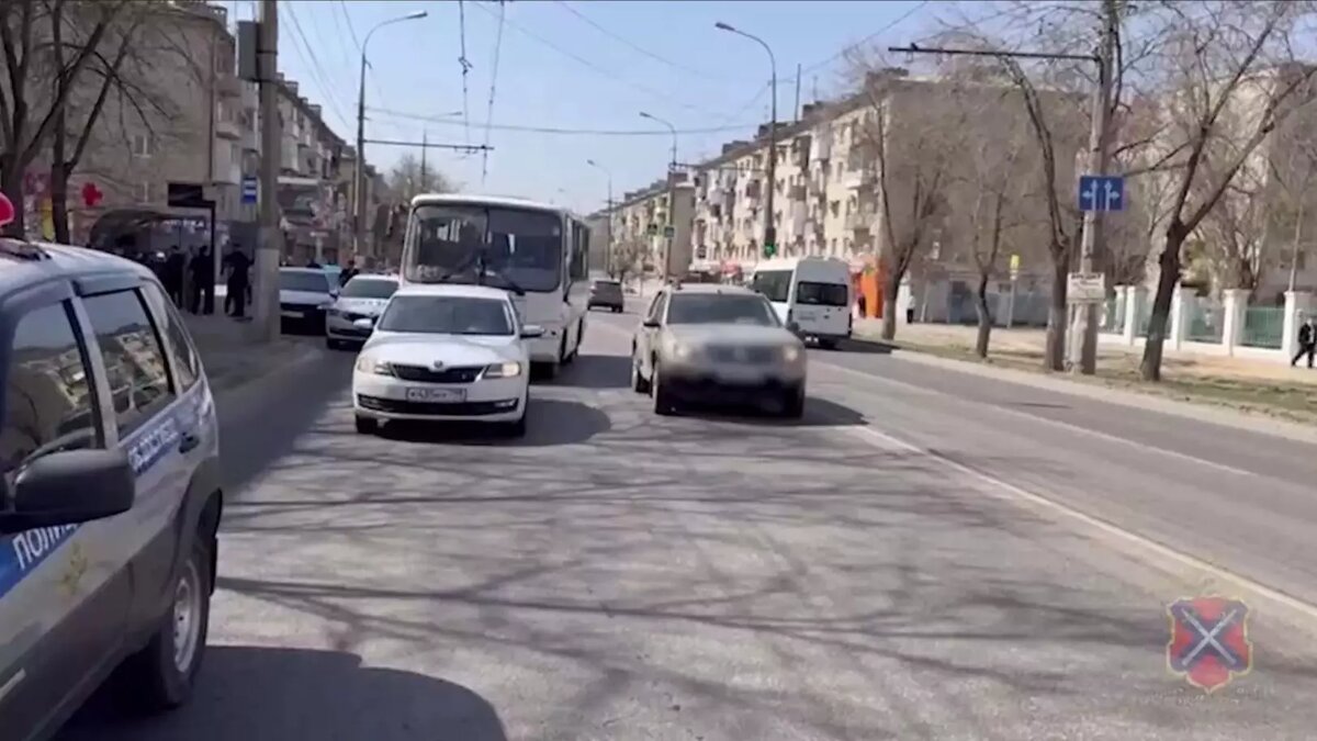     Сбитые внедорожником у остановки «Горный поселок» четверо волгоградских подростков продолжают лечение в больнице, сообщили изданию «НовостиВолгограда.ру» в облздраве. Состояние школьников потихоньку улучшается.