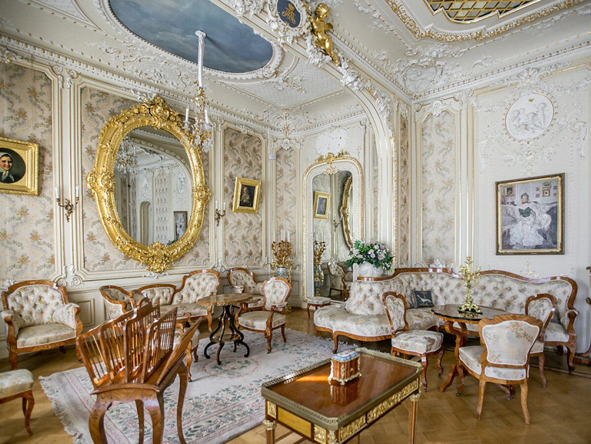 Комната в Юсуповском дворце в Санкт-Петербурге