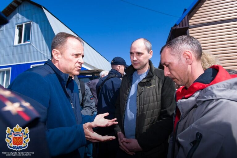    Игорь Комаров, Александр Куренков и Денис Паслер пообщались с жителями Орска Белов Михаил Александрович