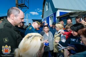  📷    Игорь Комаров, Александр Куренков и Денис Паслер пообщались с жителями Орска Белов Михаил Александрович