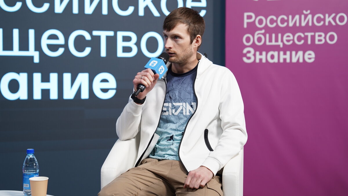 Максим Цветков на встрече в ВоГУ.