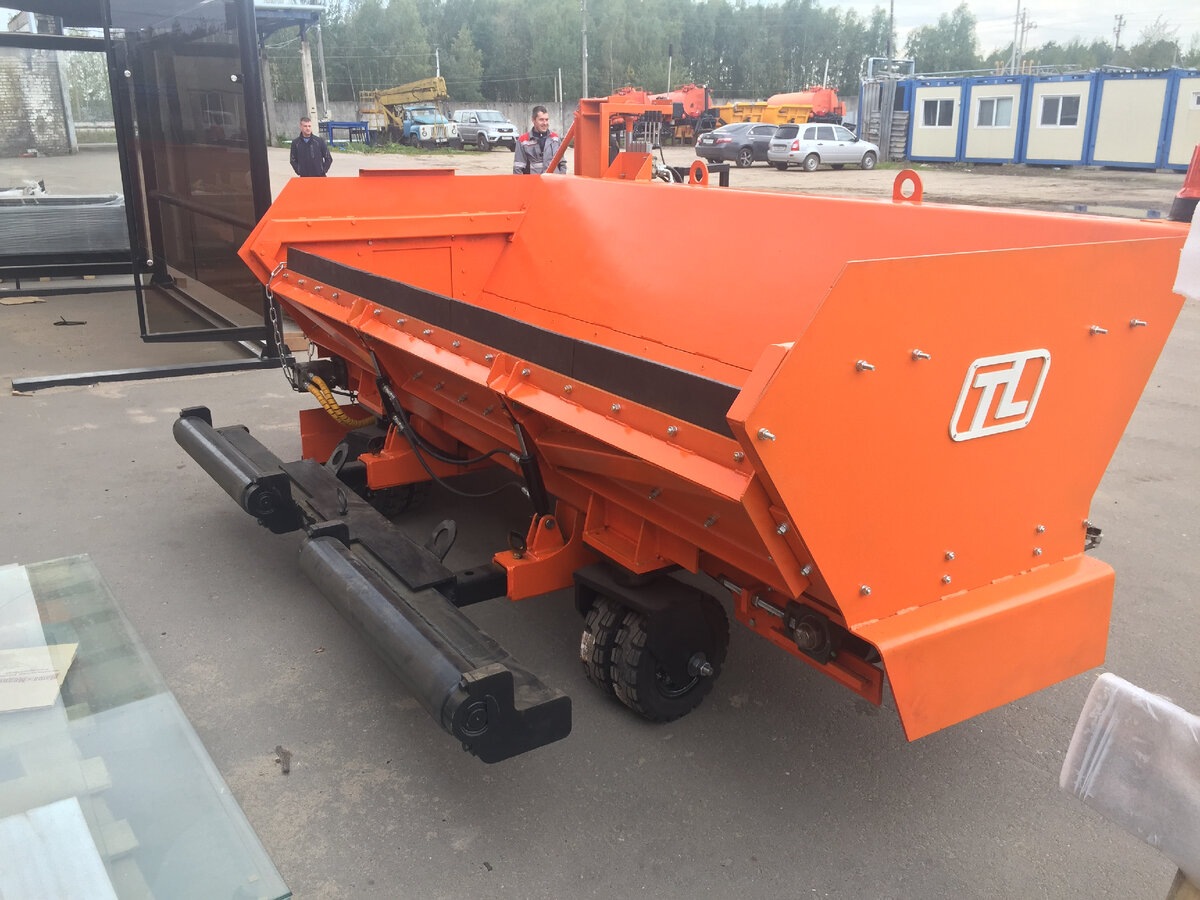 Укладчик обочин УКБ200