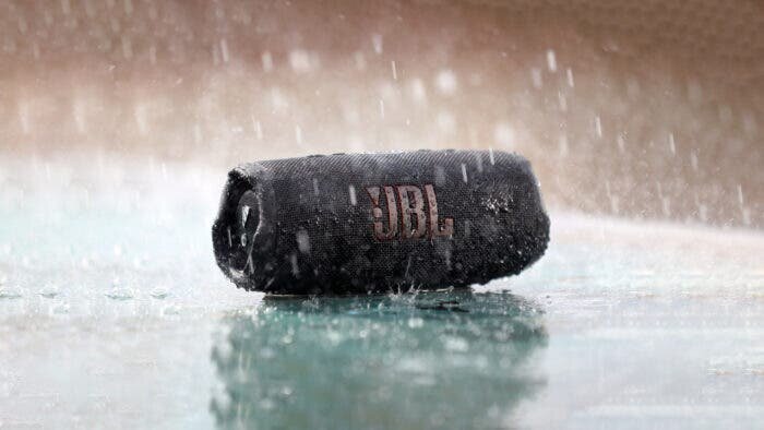 Ищете Лучшую Водонепроницаемую Колонку? Ознакомьтесь С Нашими Лучшими Вариантами