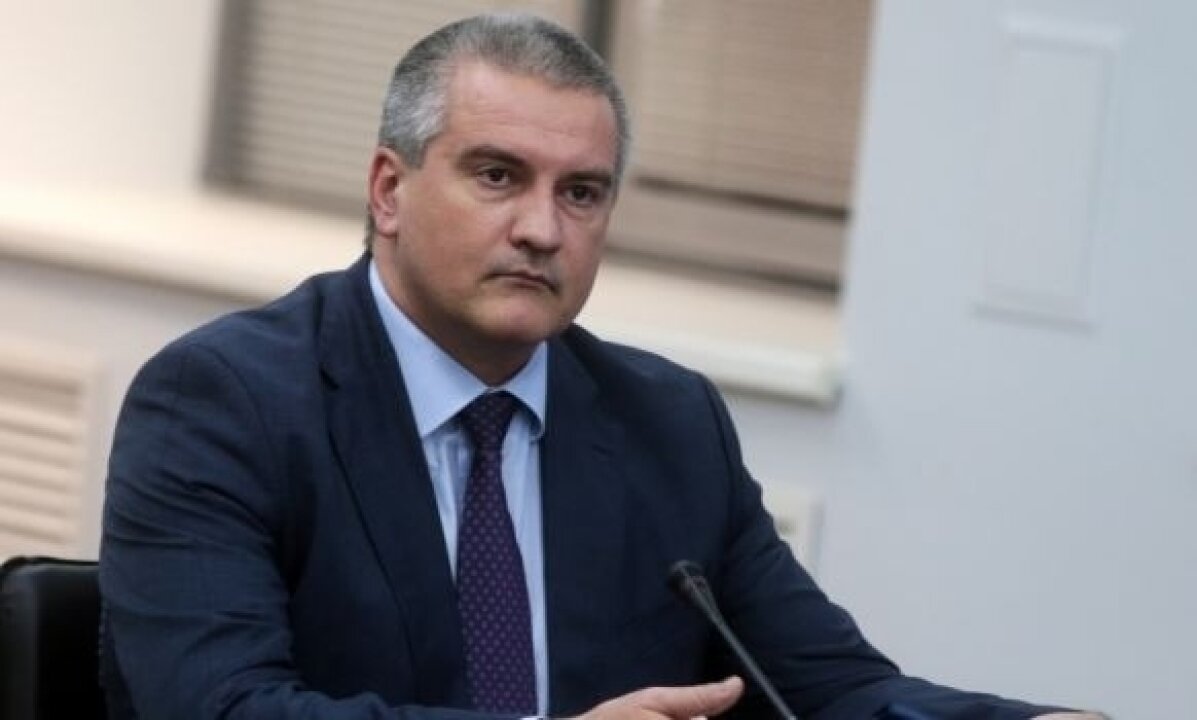    Аксенов ввел временный запрет на трудоустройство иностранцев в Крыму в ряде сфер