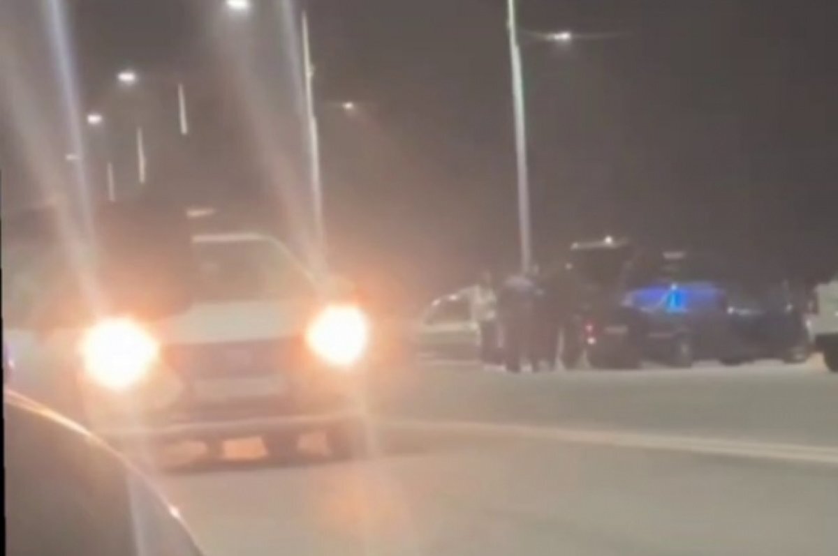    В Уфе студент прокатил друзей на крыше автомобиля и получил штраф