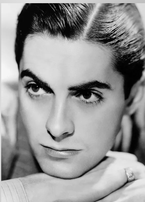 Тайрон Пауэр, полюбуйтесь до чего хорош! К сожалению, дожил только до 44 лет.