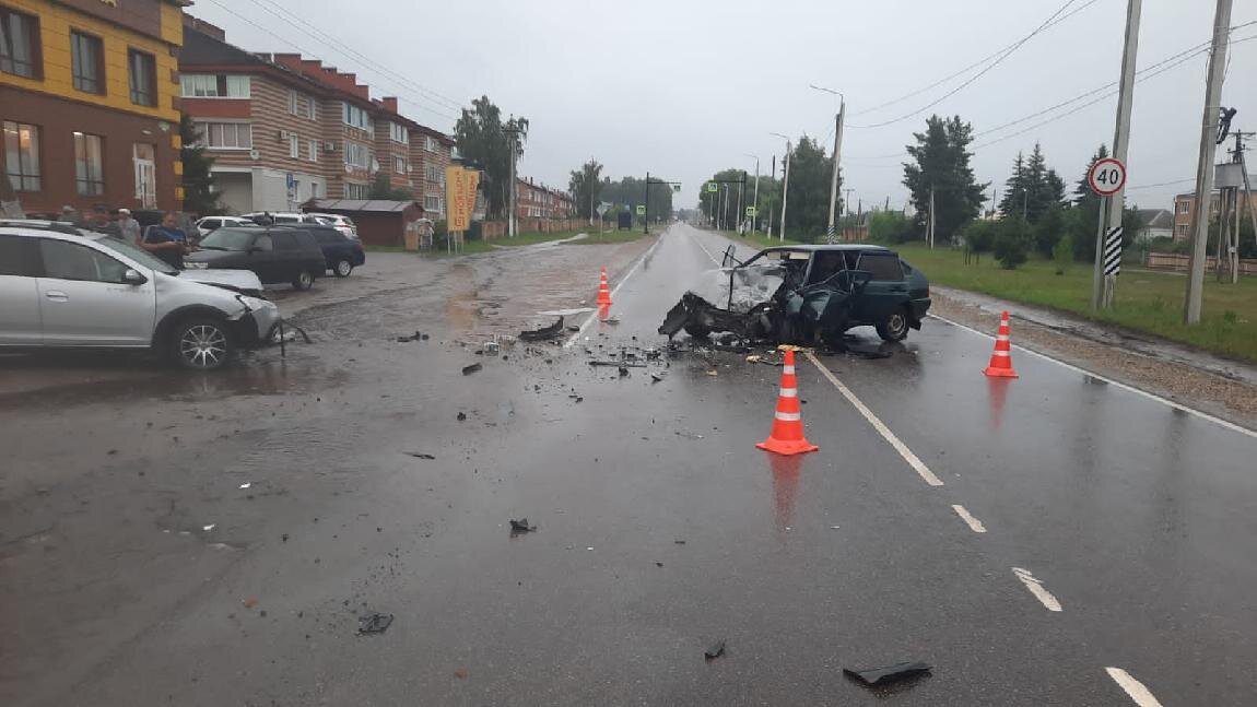 Авария произошла на улице Мичурина в Сосновке