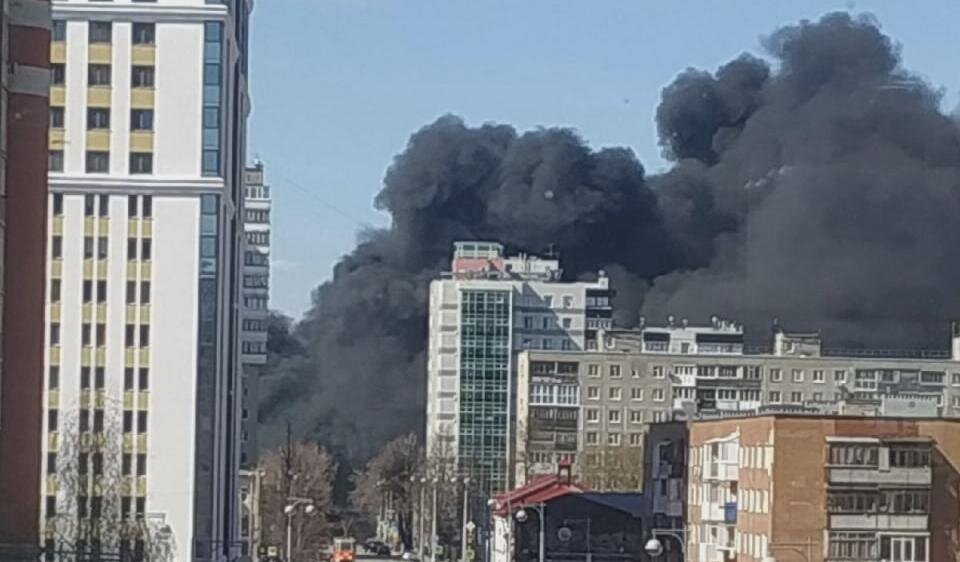 Авиационный техникум Пермь пожар. Пермь 8 мая пожар. Пожар на стройплощадке. Пожар в Перми сейчас.