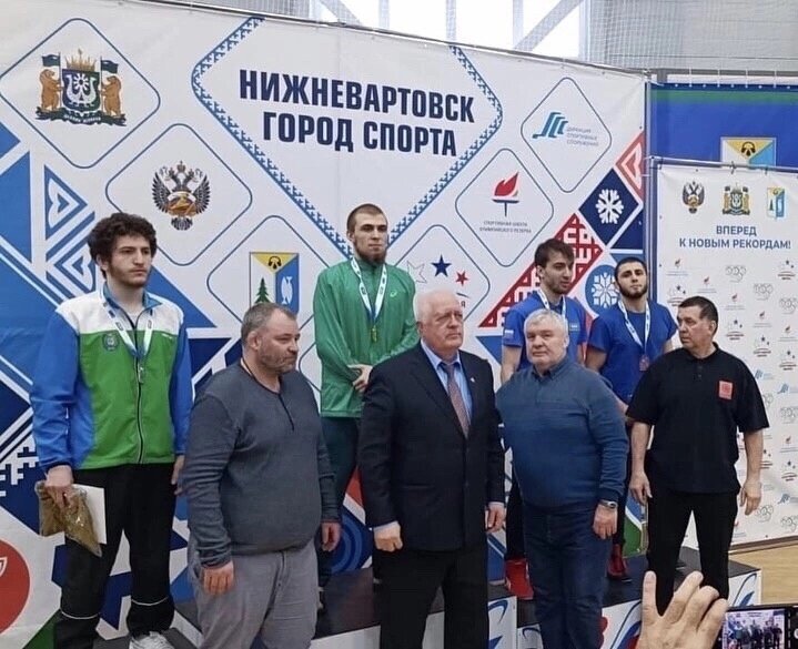    Студенты СурГУ – чемпионы УрФО по вольной борьбе