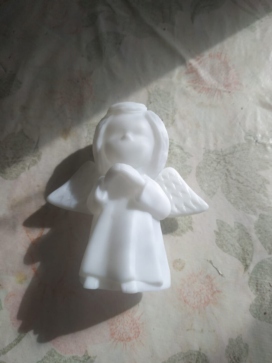 Детский пластилин , белый акрил.