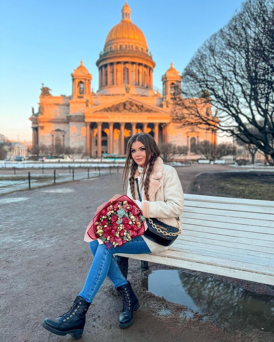    Елена Райтман успешно совмещала блогерскую деятельность с учебойСоцсети