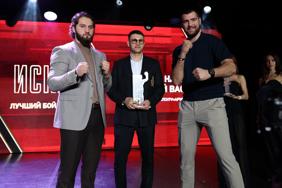 Поединок с Асадуллой Насиповым (слева) интересен Дмитрию Васеневу. Фото: Федерация кикбоксинга России