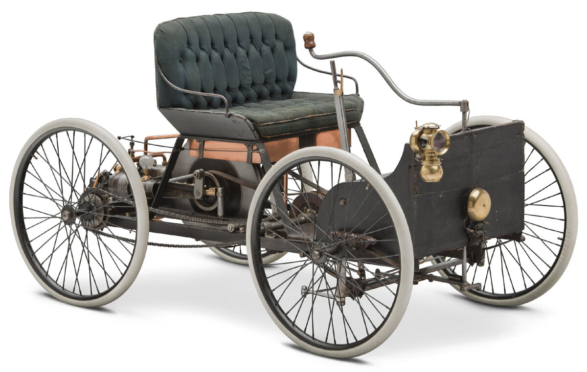 Первый автомобиль Генри Форда Quadricycle из Музея Форда в Детройте. По словам самого Форда, многие детали для своего автомобиля он купил в веломагазине.