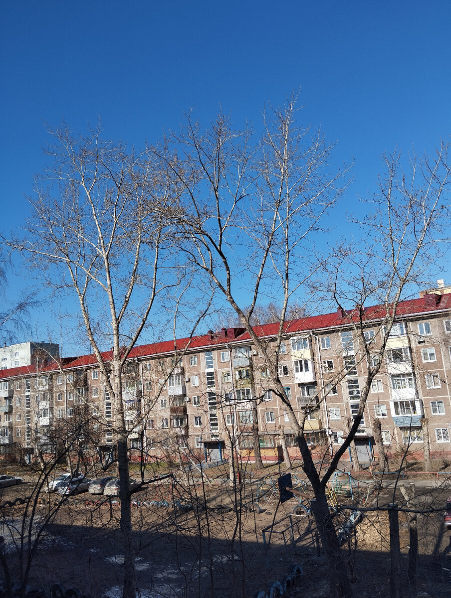 Чистое весеннее небо