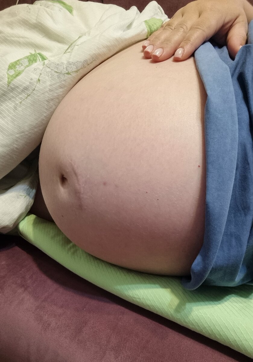 Мой живот на 9-м месяце...Беременность одиннадцатым.