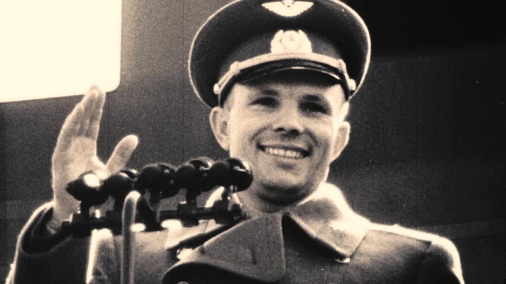 Гагарин эстетика. Гагарин 1951.