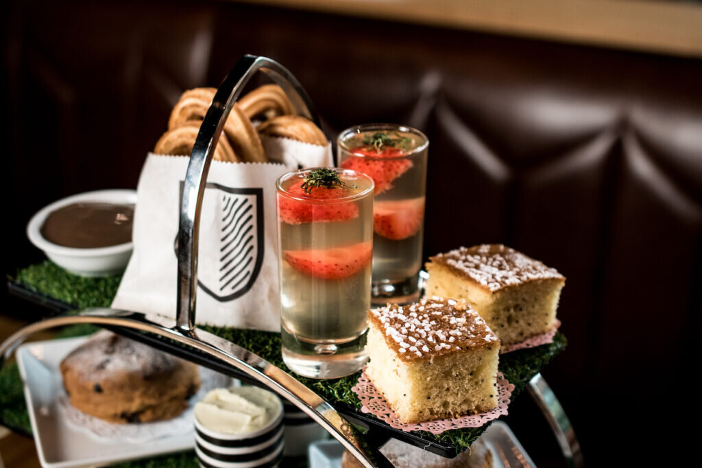 Гостевая подача Afternoon Tea. Hotel Football Old Trafford