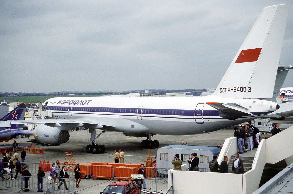 Ту-204 СССР-64003 на авиасалоне в Ле Бурже, 1991 год. Источник фото: Википедия.