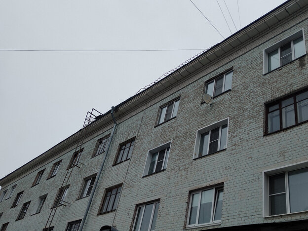    «Это похоже на рейдерский захват». Как жилой дом в Кирове стал заложником действий управляющей компании