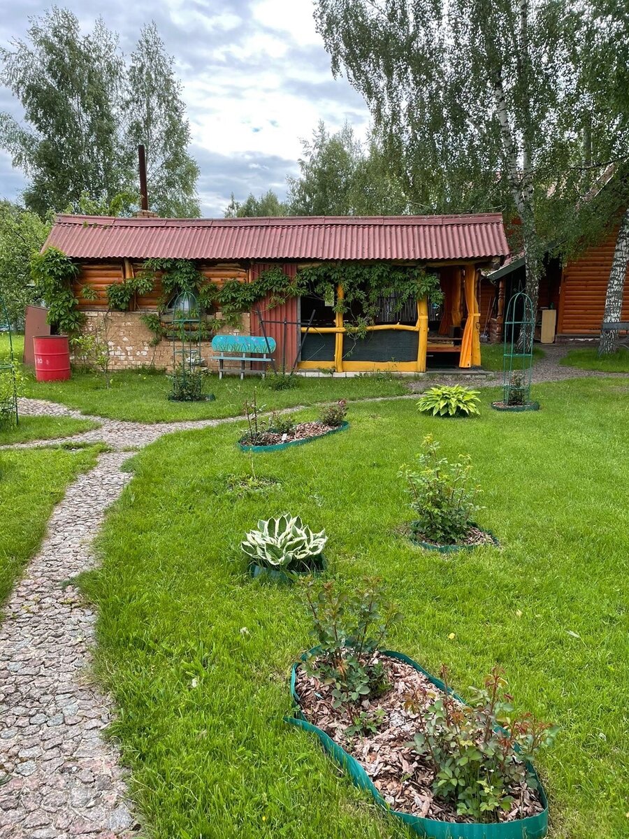 И беседка