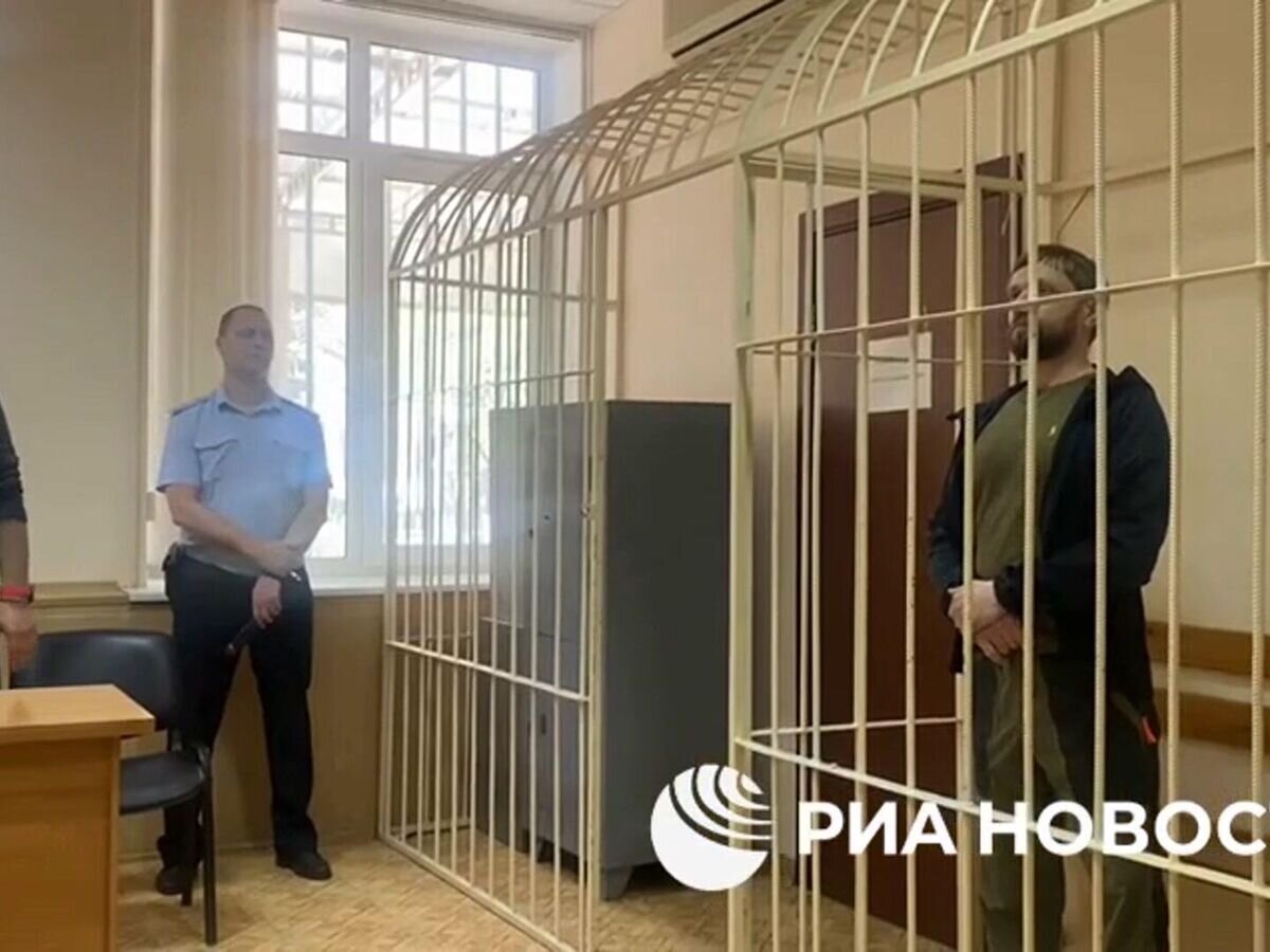    Блогер, чей ребенок умер от истощения, в зале суда© РИА Новости