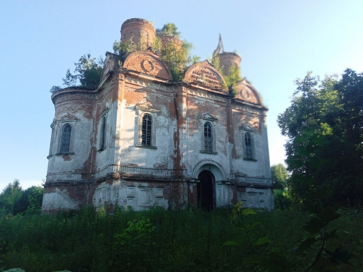 Храм в амотевичах. 