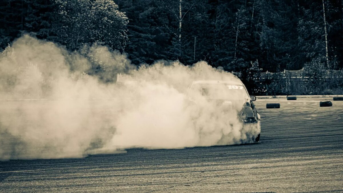     В ХМАО прощаются с Александром Зелинским, человеком, вписавшим свое имя в историю сургутского автоспорта. Он был организатором UDF фестиваля и членом автоклуба «Табу».