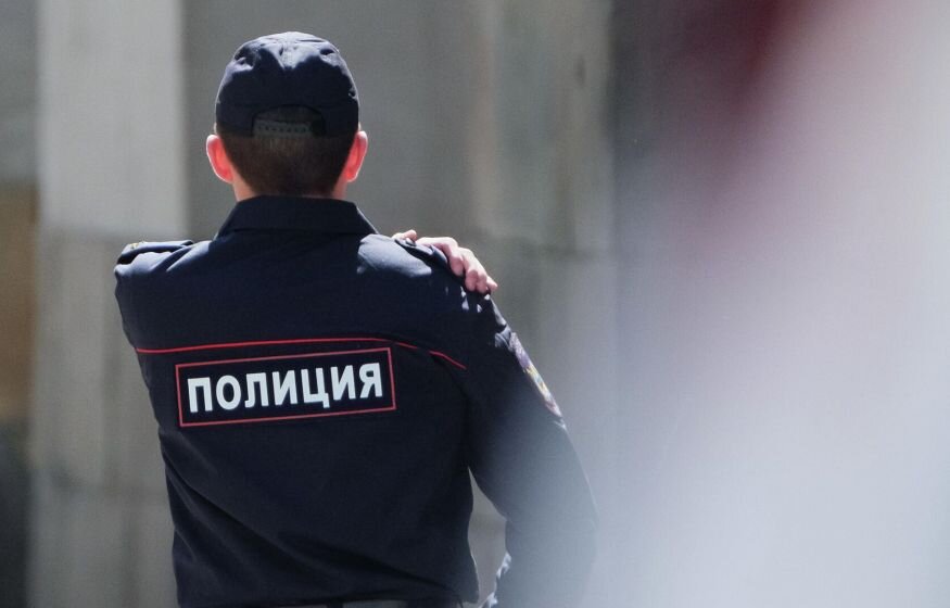 Российские полицейские, в том числе выходцы из Азербайджана, избили ...