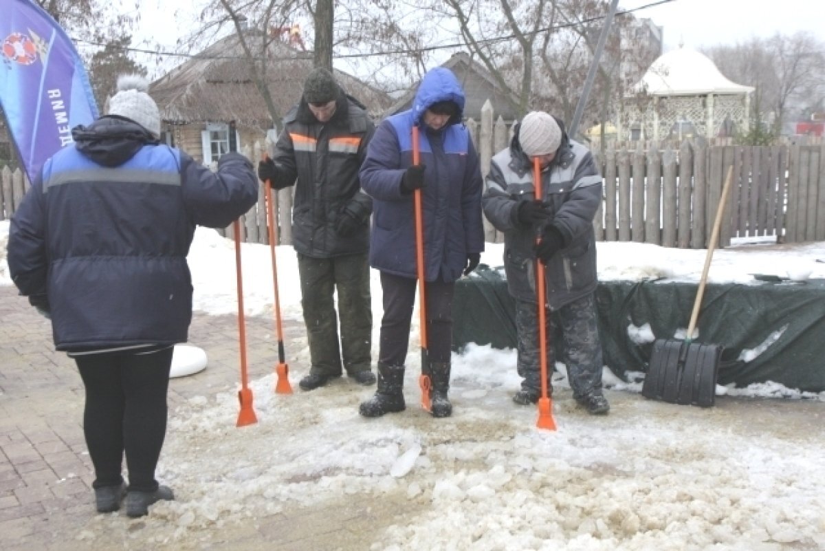    В Салехарде оштрафовали подрядчика за плохую уборку снега