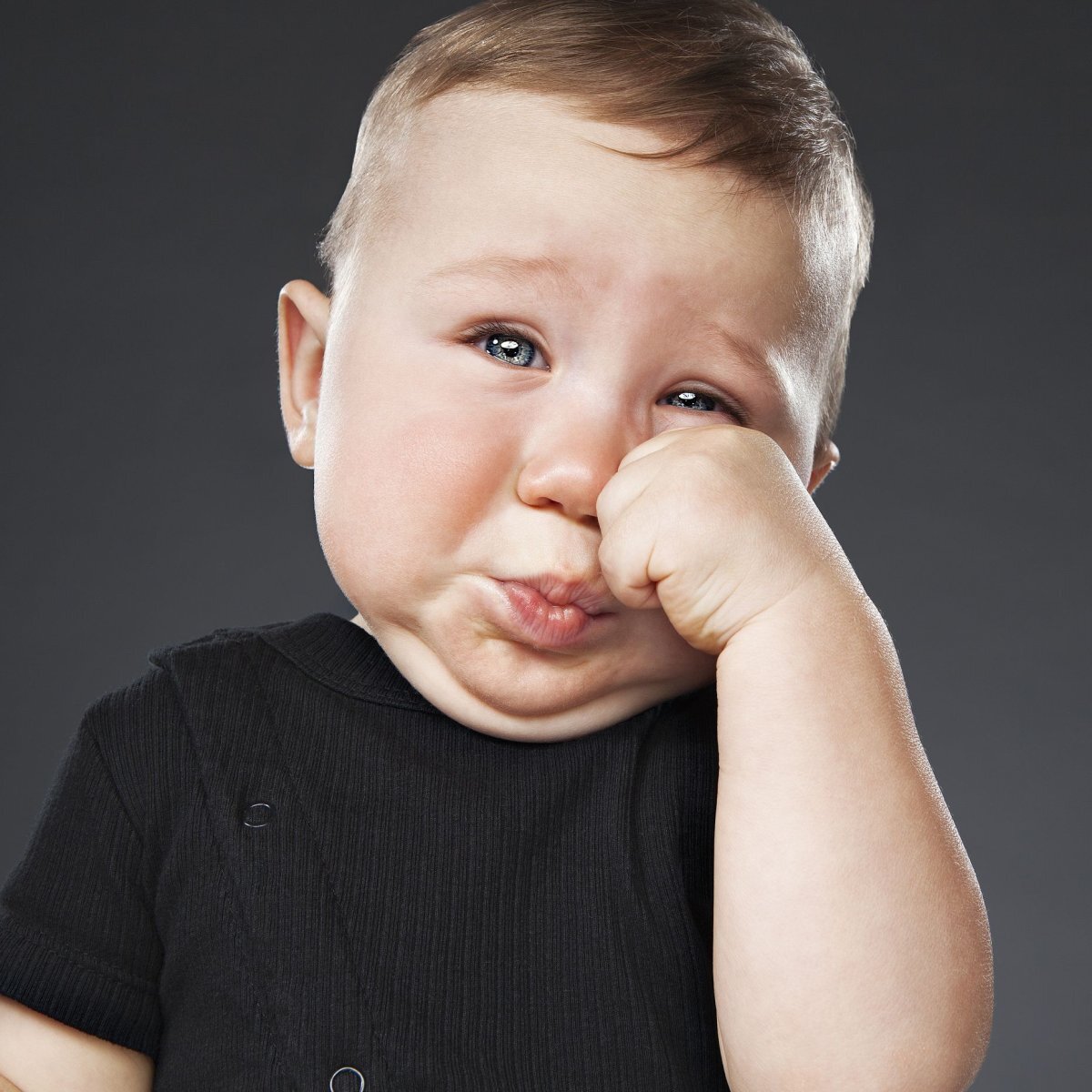 Дети часто плачут, потому что это способ манипуляции, но не всегда.