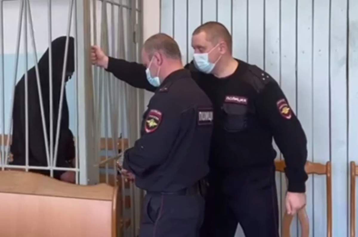    Глава семейства проведёт под стражей 2 месяца.