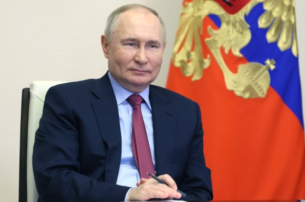    Глава ЦИК вручила Путину удостоверение президента на новый срок полномочий