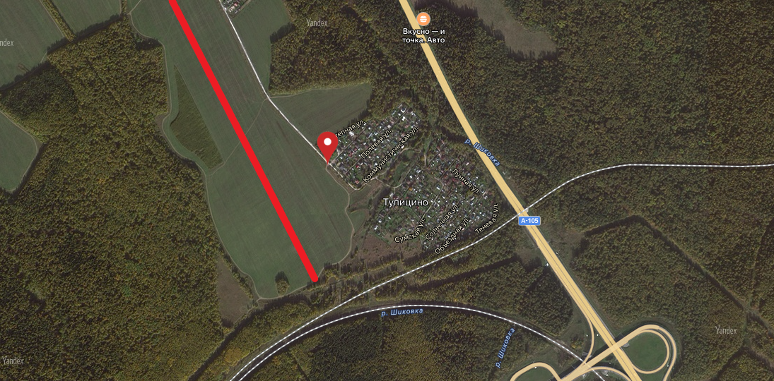 Красной линией обозначено приблизительное место глассады заходящих на посадку самолётов.