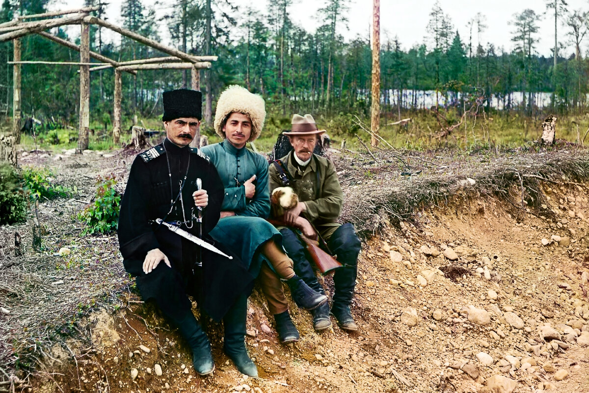 Сергей Прокудин-Горский (справа), 1916