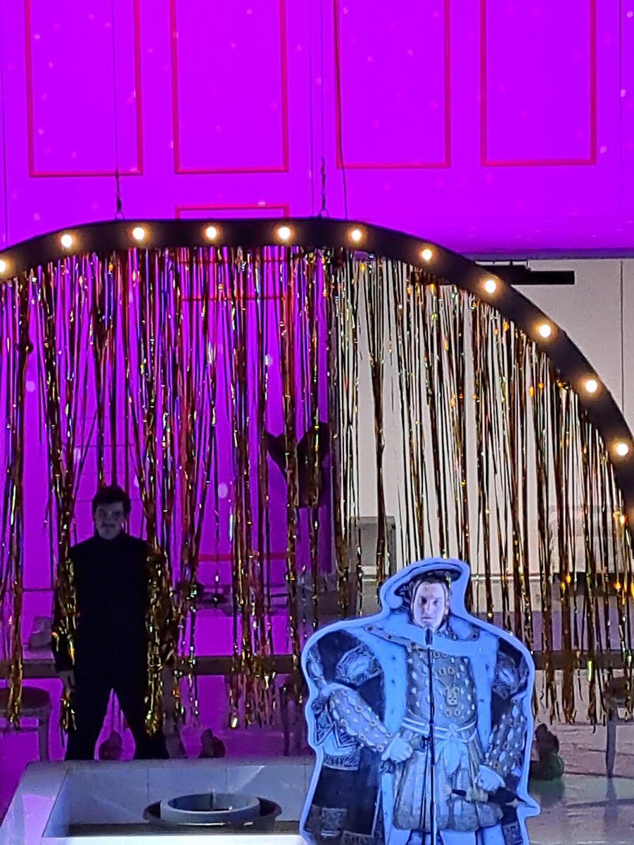 Из спектакля