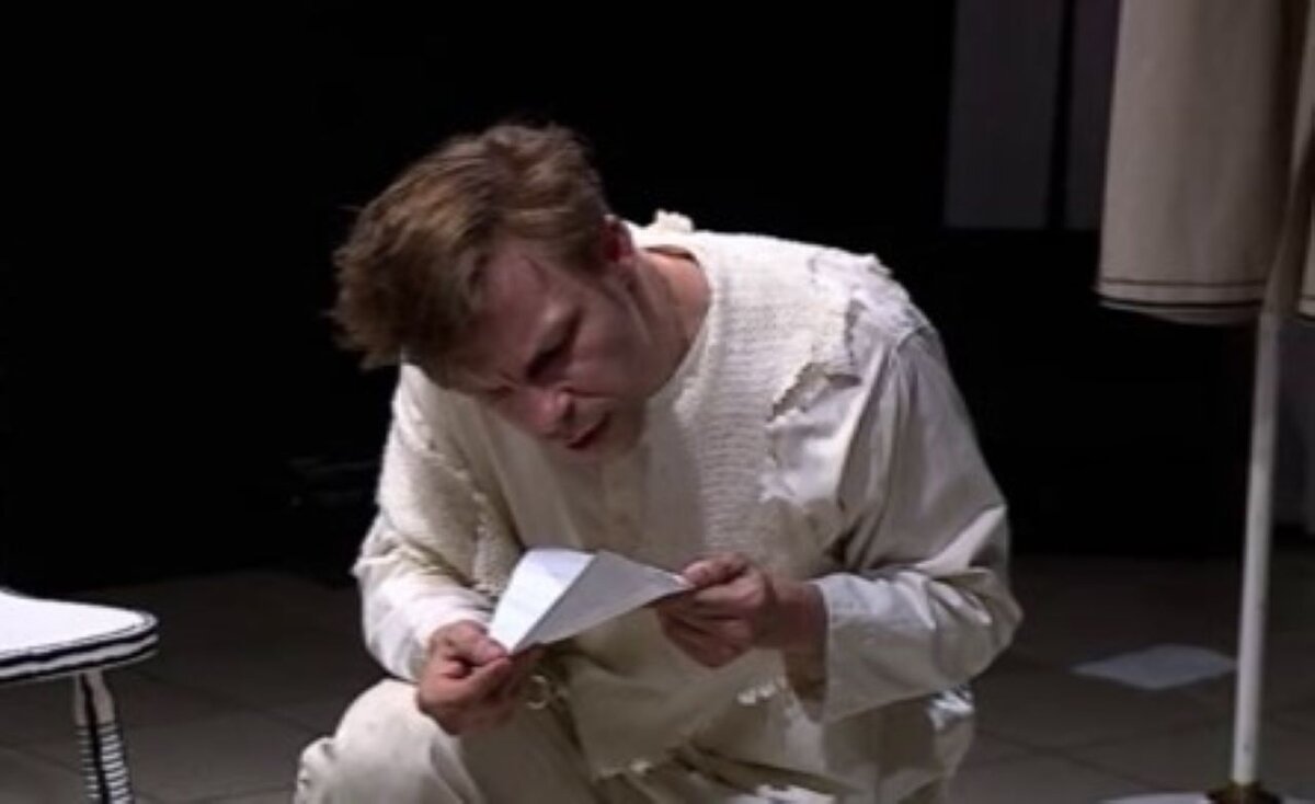    "Записки сумасшедшего" впервые поставили в Курской картинной галерее имени Александра Дейнеки